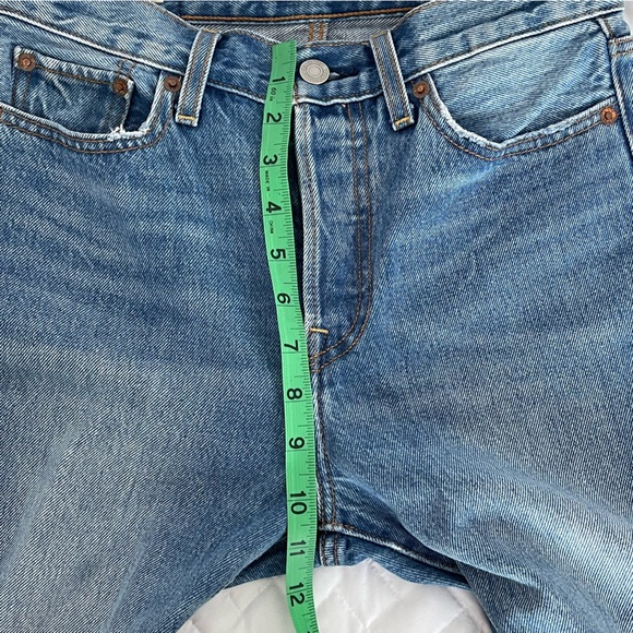 LEVI’S Wedgie Straight Raw Hem Medium Wash High Waisted Jeans - Picture 14 of 14